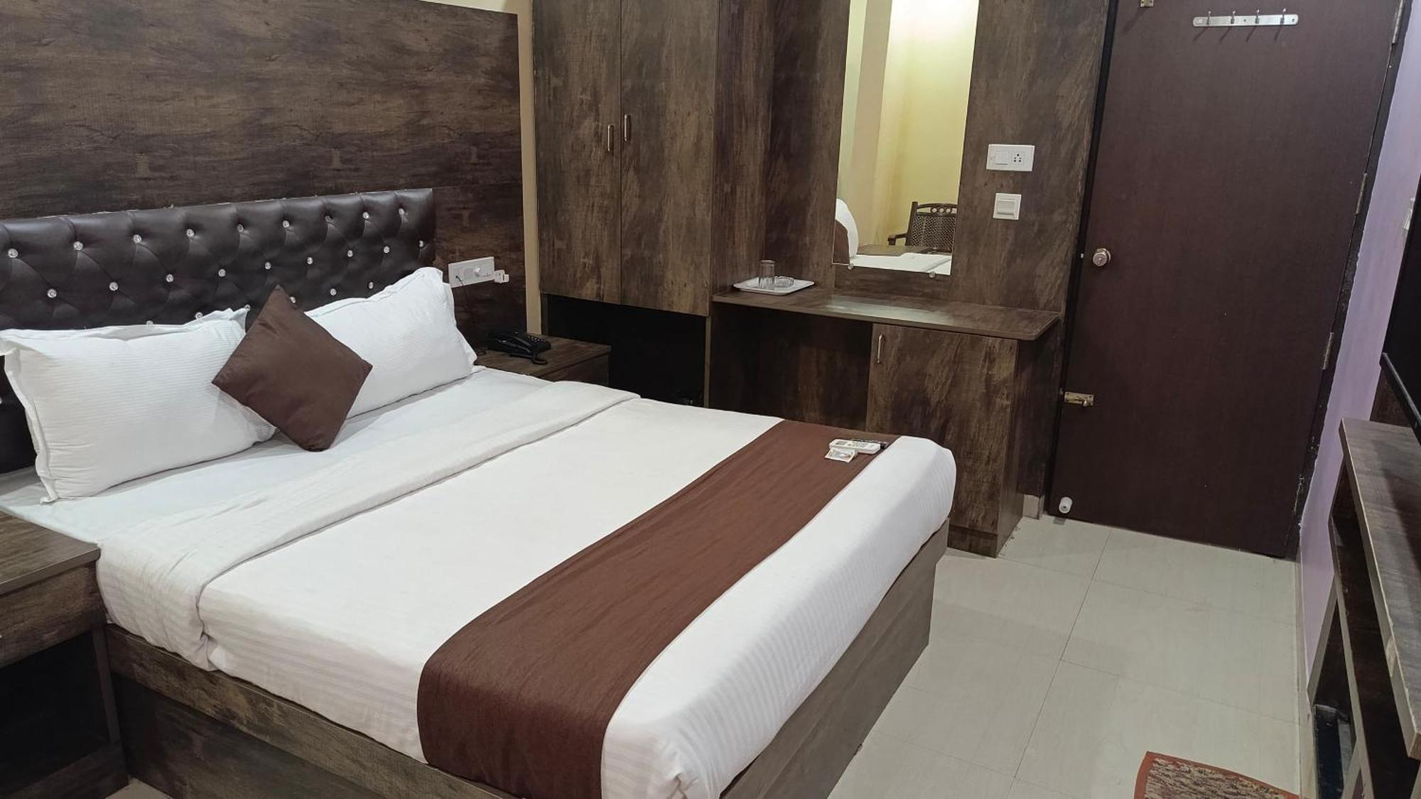 Pph Royal Gs Comforts Opp Mall Of Asia Бенґалуру Екстер'єр фото